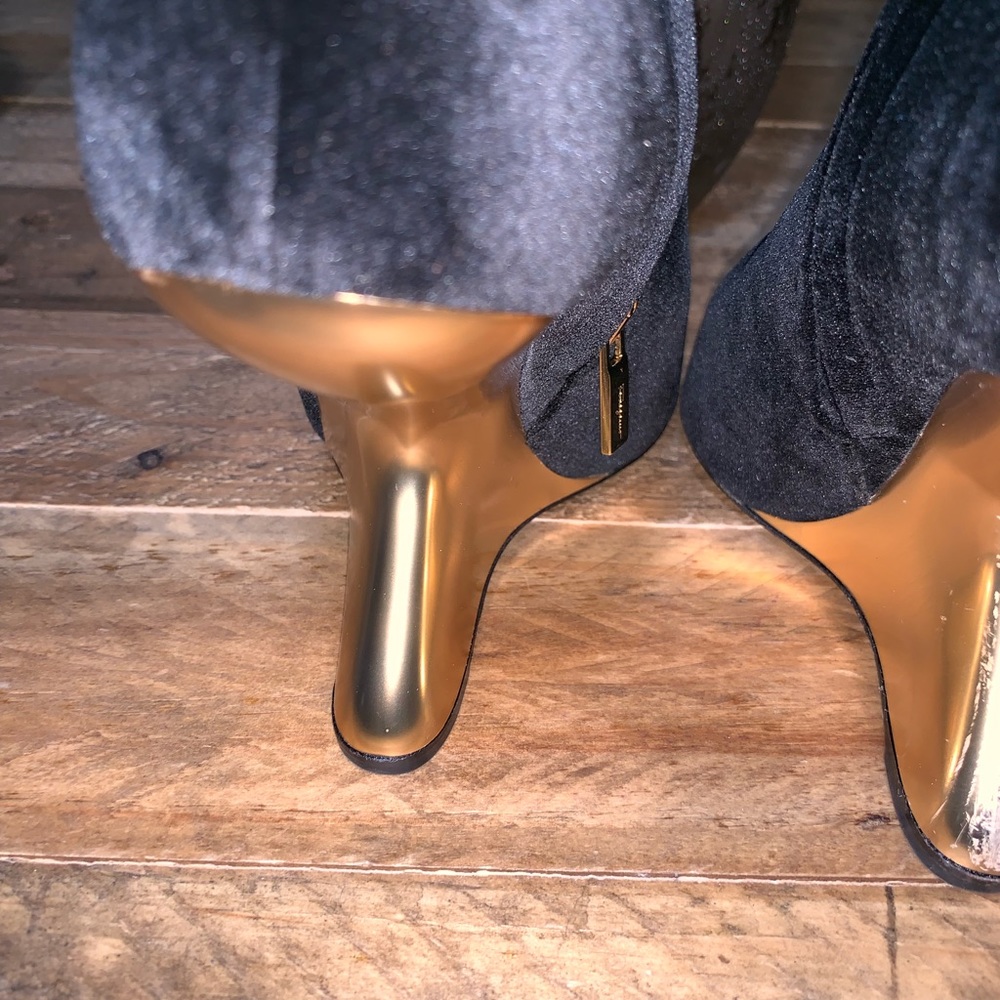 Salvatore Ferragamo Bolgheri Cut-Out Wedge Booties - Picture 7 of 8